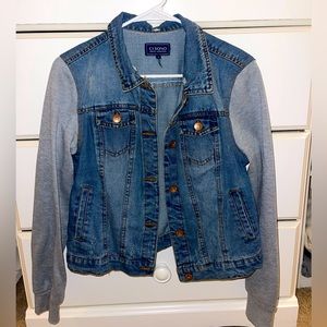 Jean Jacket 🤠 w/ fleece sleeves
